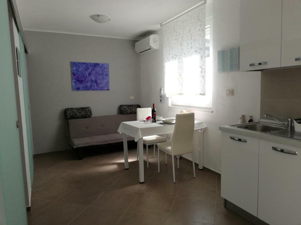 זאדאר Apartments Rotiroti מראה חיצוני תמונה