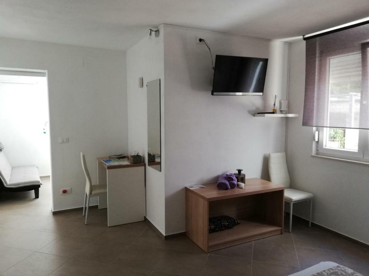 זאדאר Apartments Rotiroti מראה חיצוני תמונה