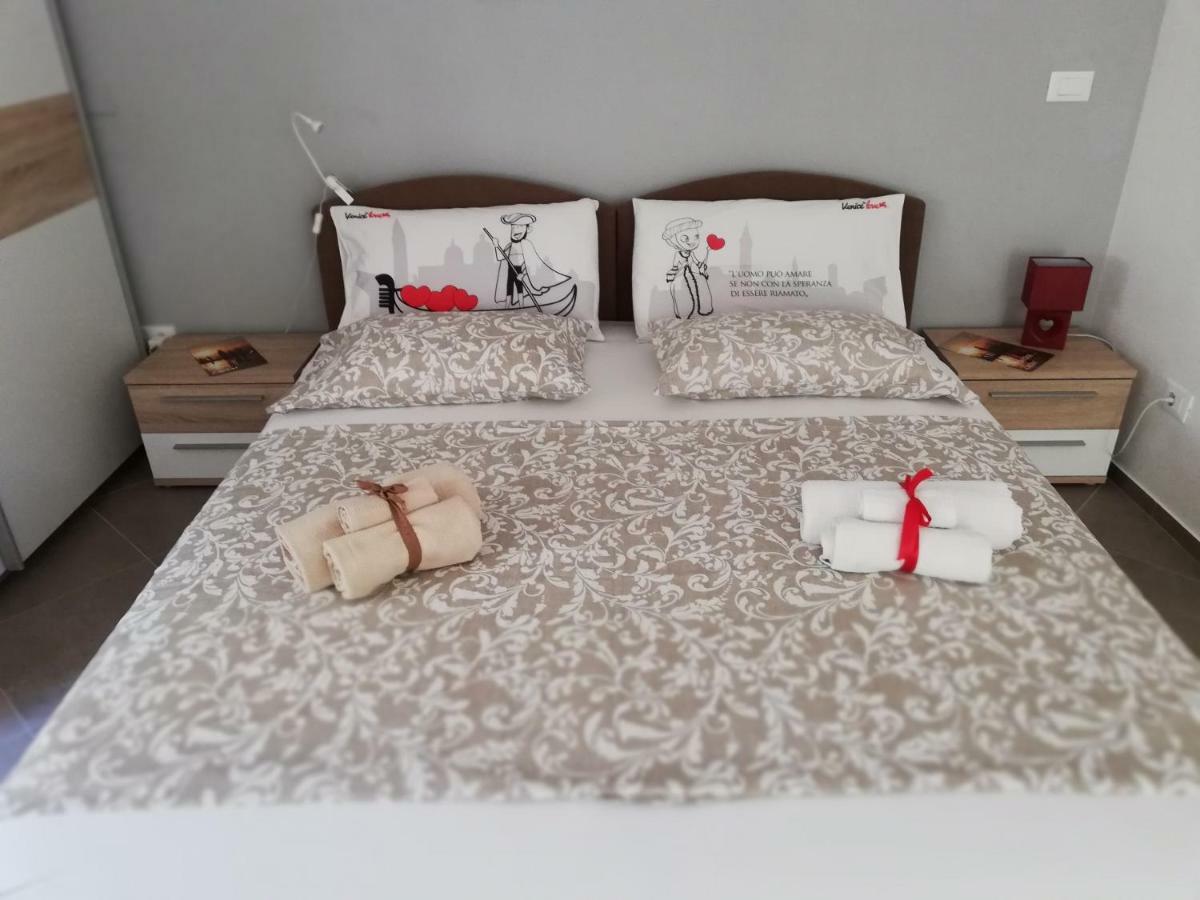 זאדאר Apartments Rotiroti מראה חיצוני תמונה